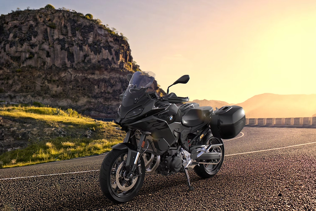 bmw_motorrad_f_900_xr_banner_1800714050.webp