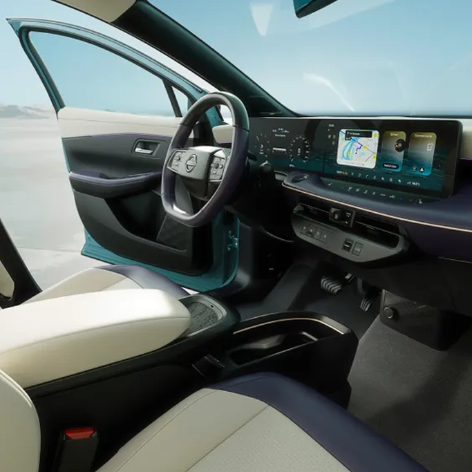 Intérieur spacieux de la Nissan Leaf avec sièges confortables
